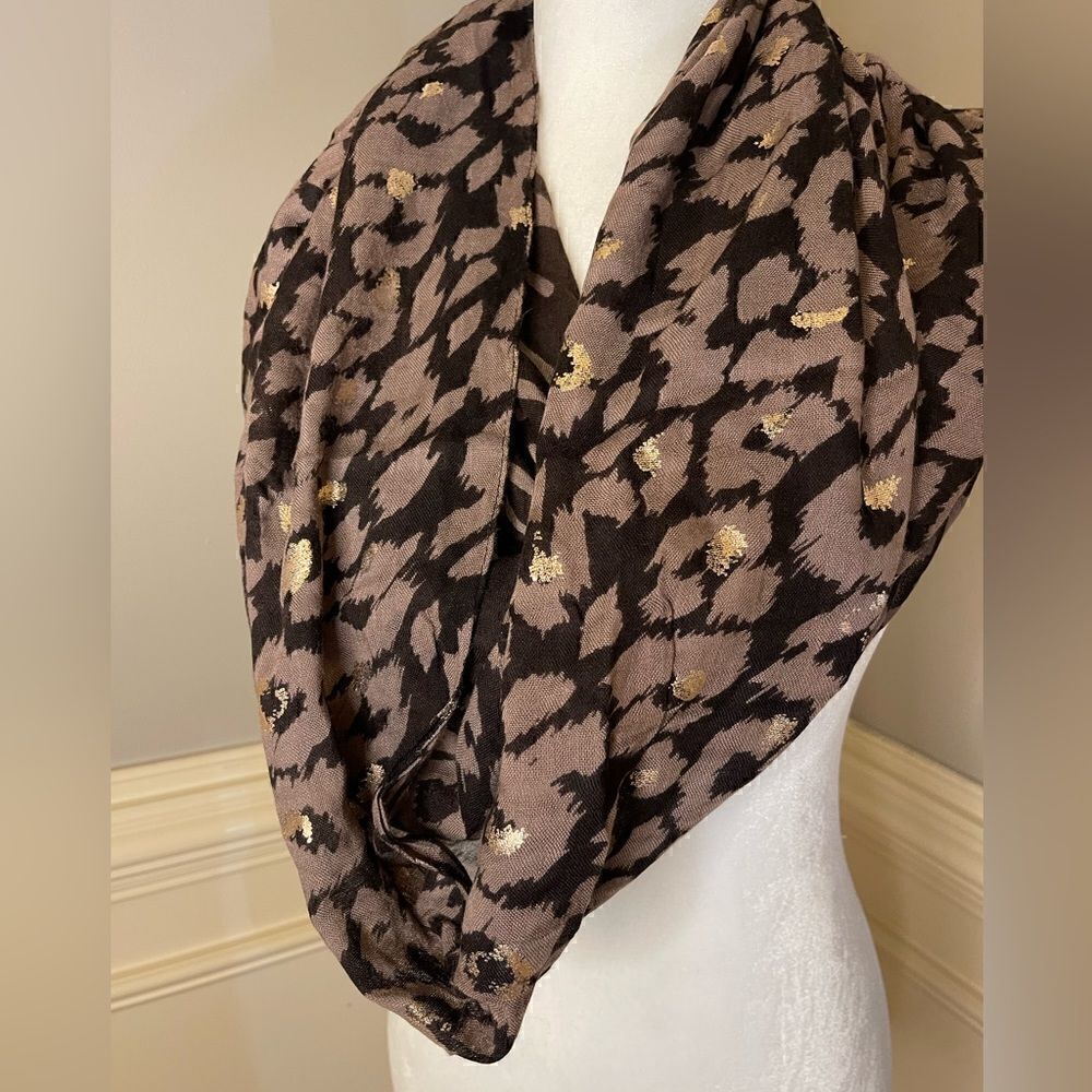 EXPRESS Infinity Scarf    - Picture 5 of 5